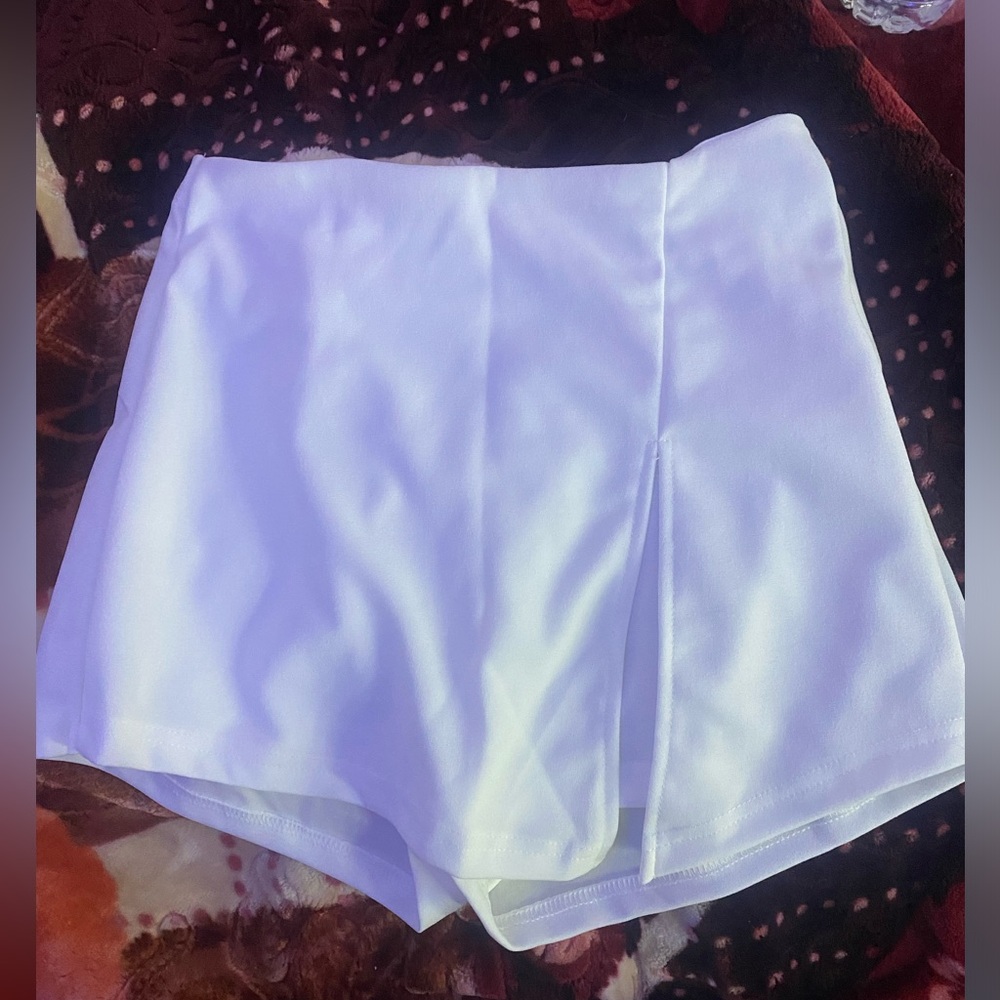 White skirt shorts white size small brand new